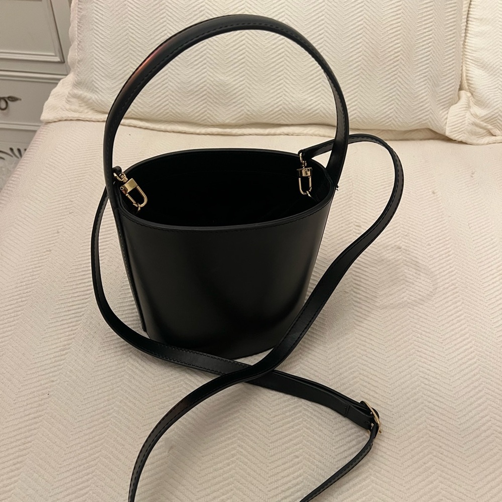 STAUD BUCKET BAG 🖤